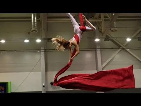 Превью видео: Aerial silks